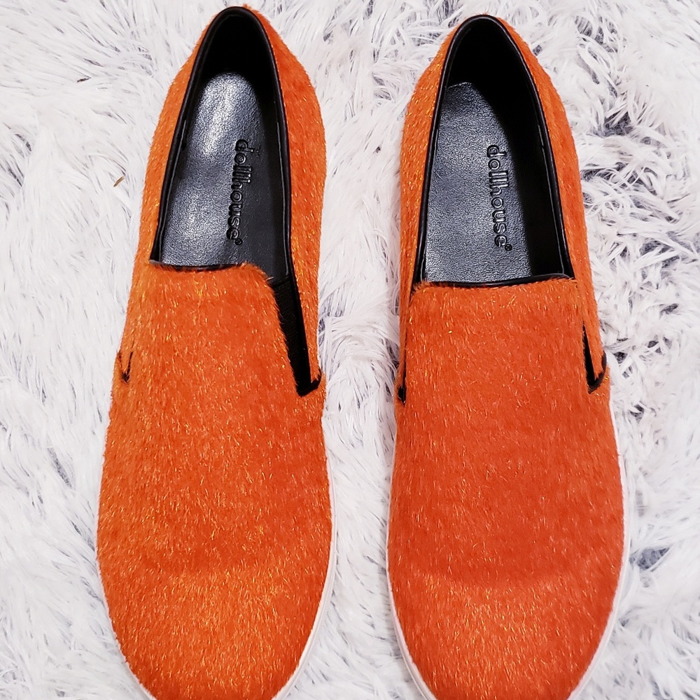 NWOT Orange fur like slip on shoes size 7
